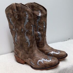 Taupe cowboy western boots